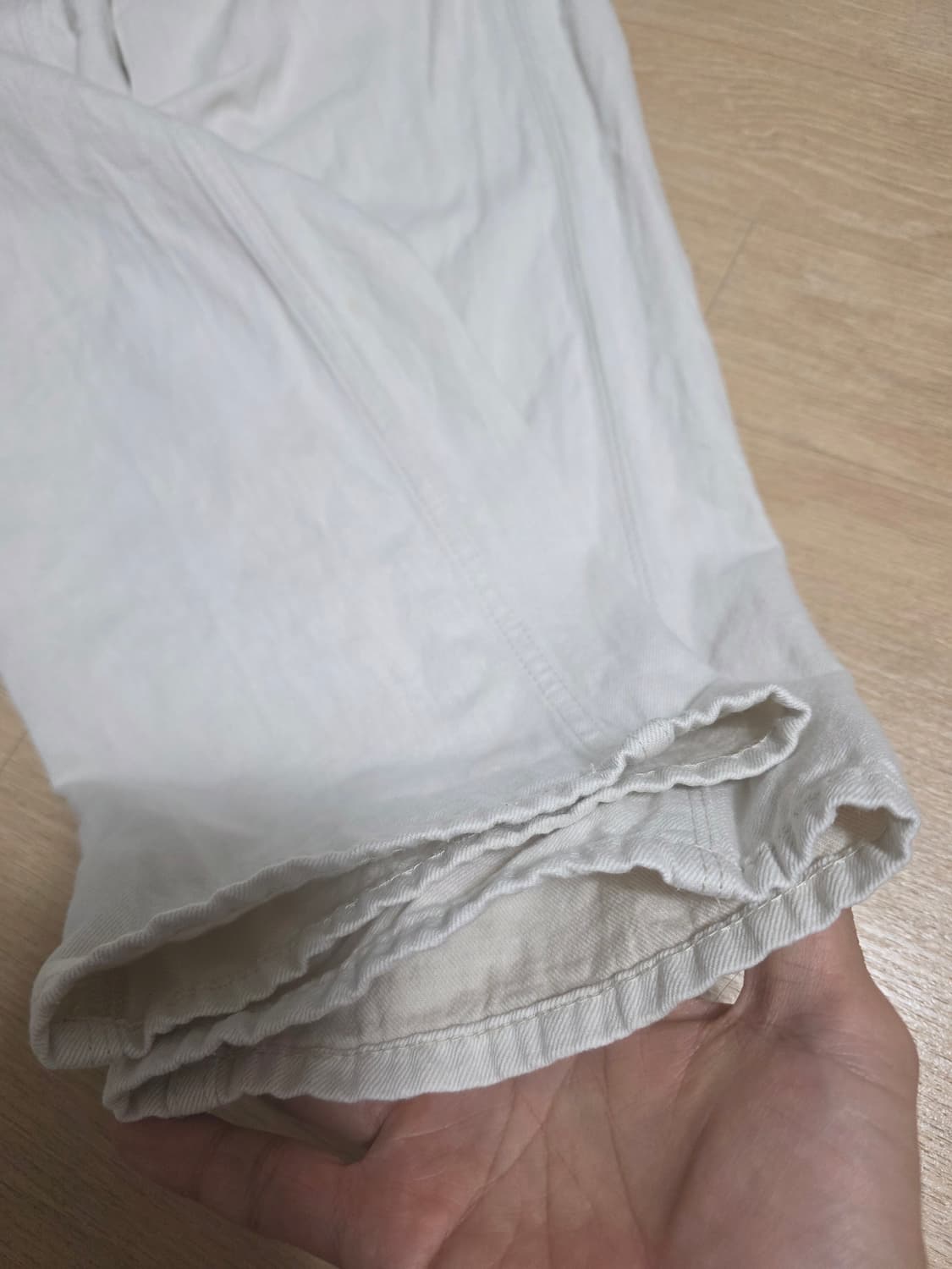 유니클로 카펜터 데님 팬츠 크림진 M 상품이미지4