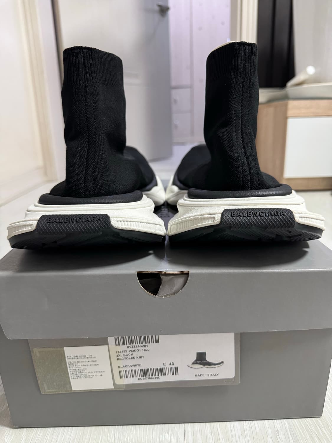 발렌시아가 3xl 삭스 스니커즈 43 상품이미지3