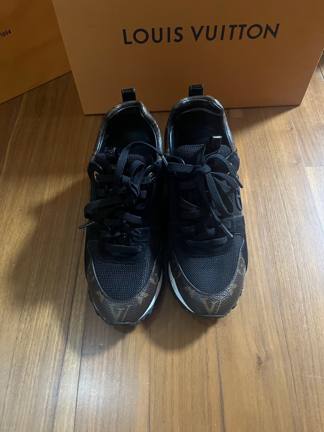 louis vuitton 루이비통 런어웨이 스니커즈 36 상품이미지7