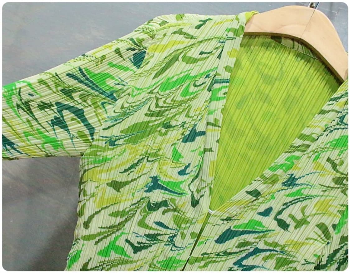 이세이미야케 FETE 플리츠 브이넥 가디건 02 상품이미지4