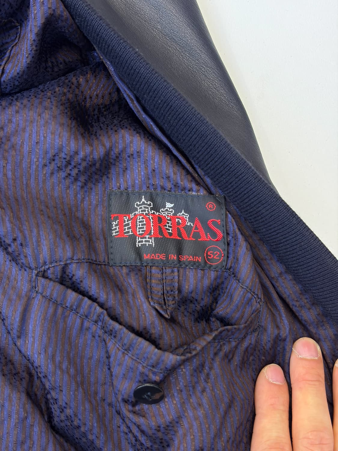 Torras 메이드인스페인 레더 가디건 상품이미지4