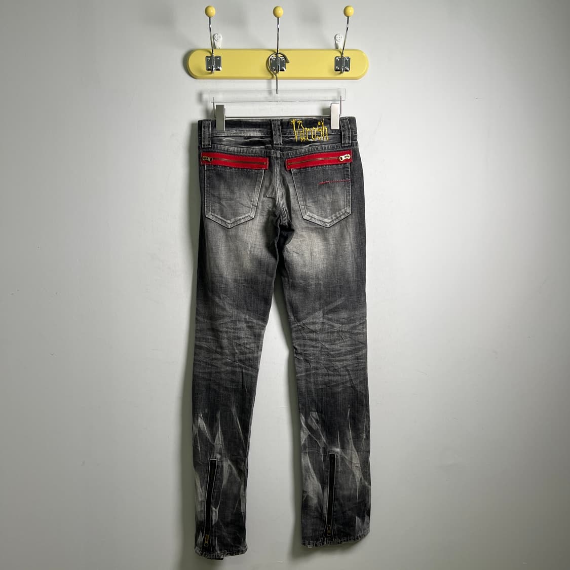 Varosh 디스트레스드 흑청 워싱 데님 팬츠 42 상품이미지2