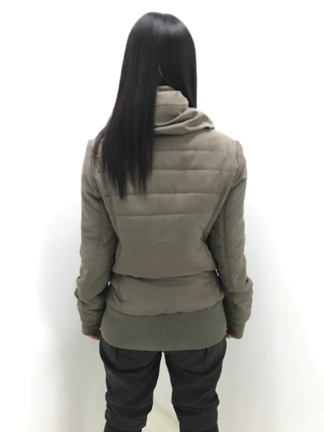 Grayish brown puff neck banded padding 상품이미지6