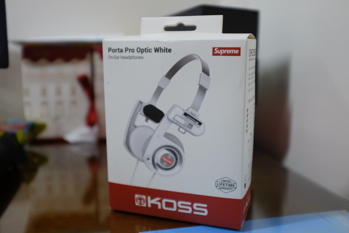 슈프림 koss porta pro 상품이미지1