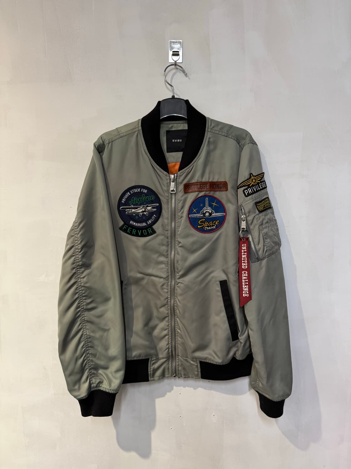 Evisu 카키 봄버 상품이미지1