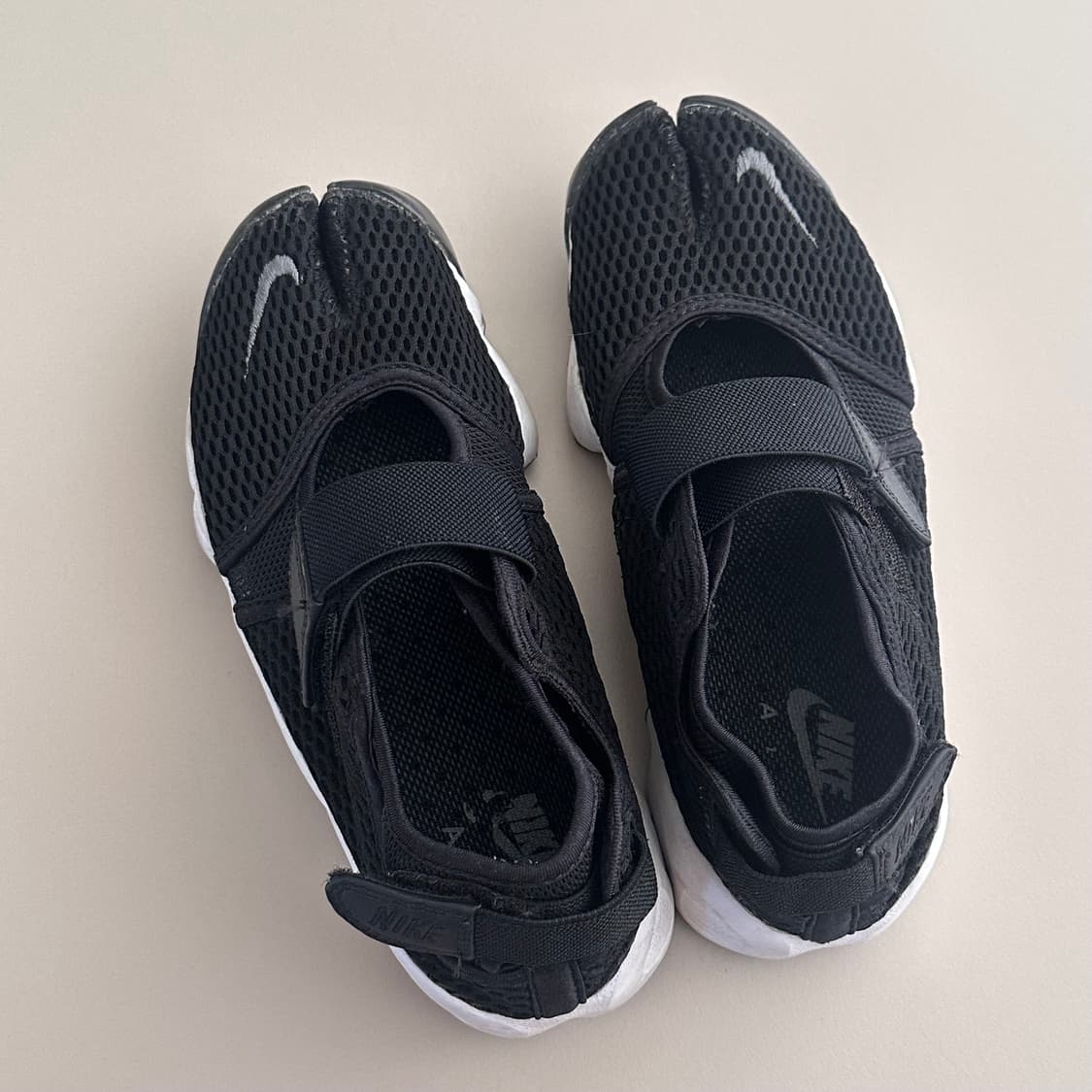 에어리프트 나이키 240 팝니다.  상품이미지1