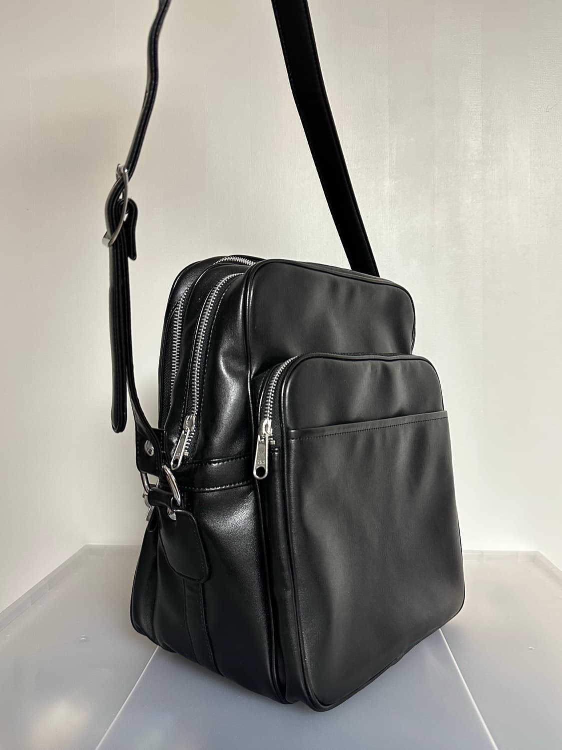 꼼데가르송 크로스백 L 상품이미지1