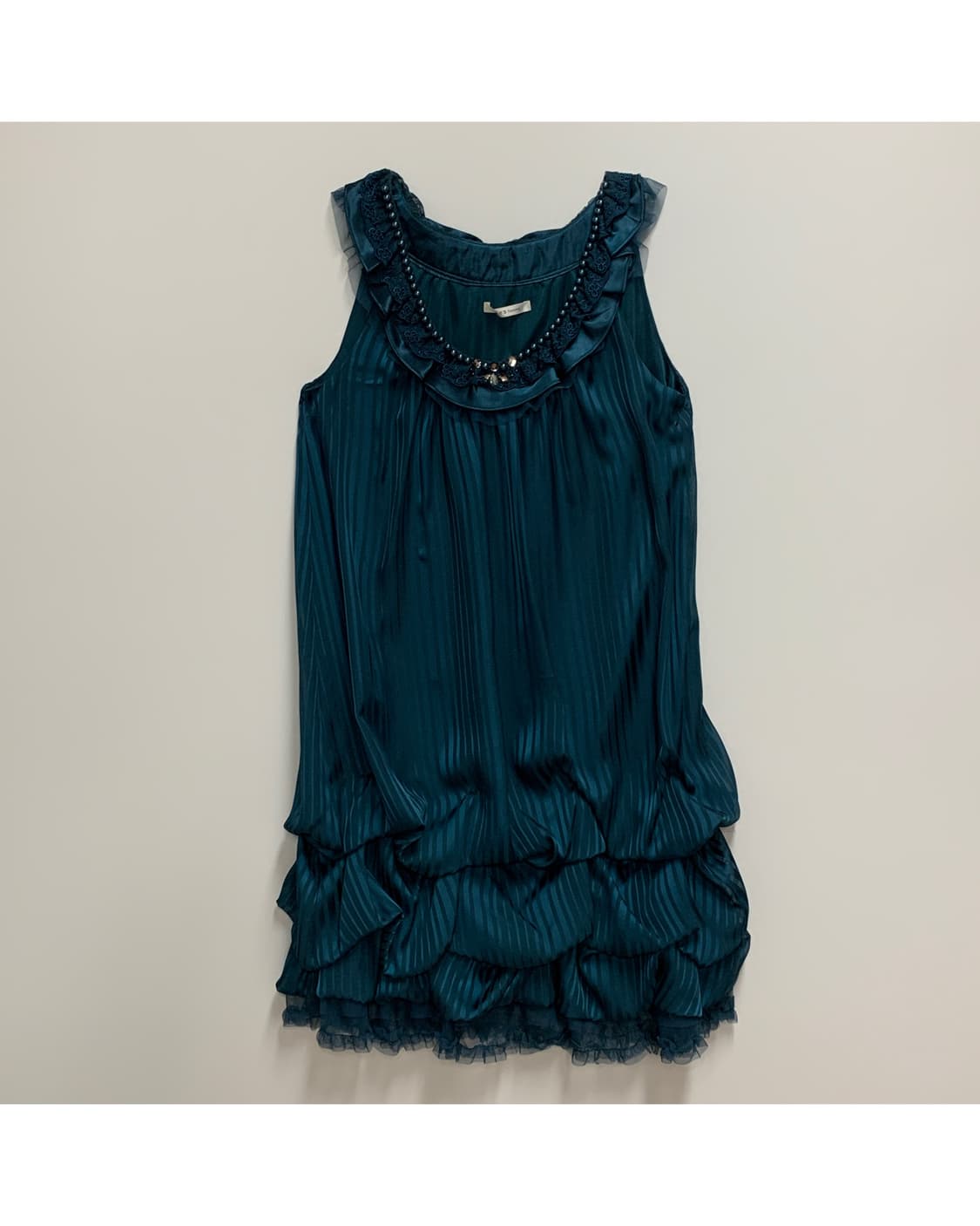 axes femme 딥그린 큐빅 나시 원피스 상품이미지1