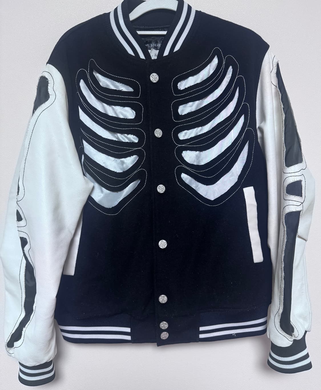 써저리 바시티자켓M 초판 상품이미지1