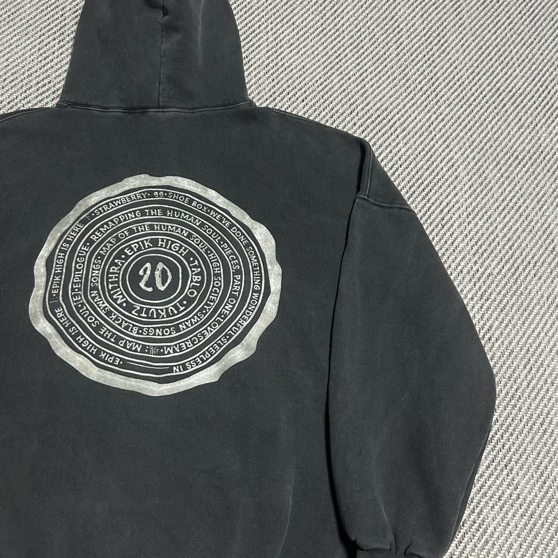 [XXL] 에픽하이 20주년 굿즈 피그먼트 후드티 상품이미지3