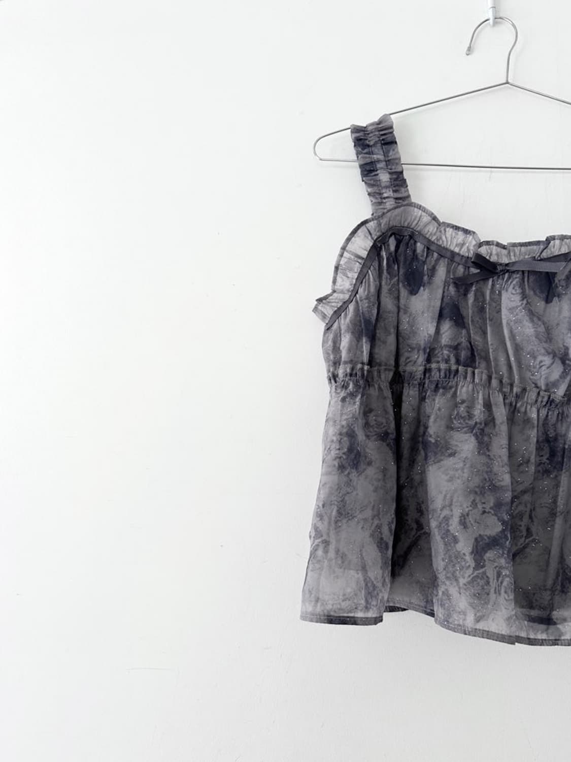 Aurora tube top glitter blouse / gray 상품이미지3