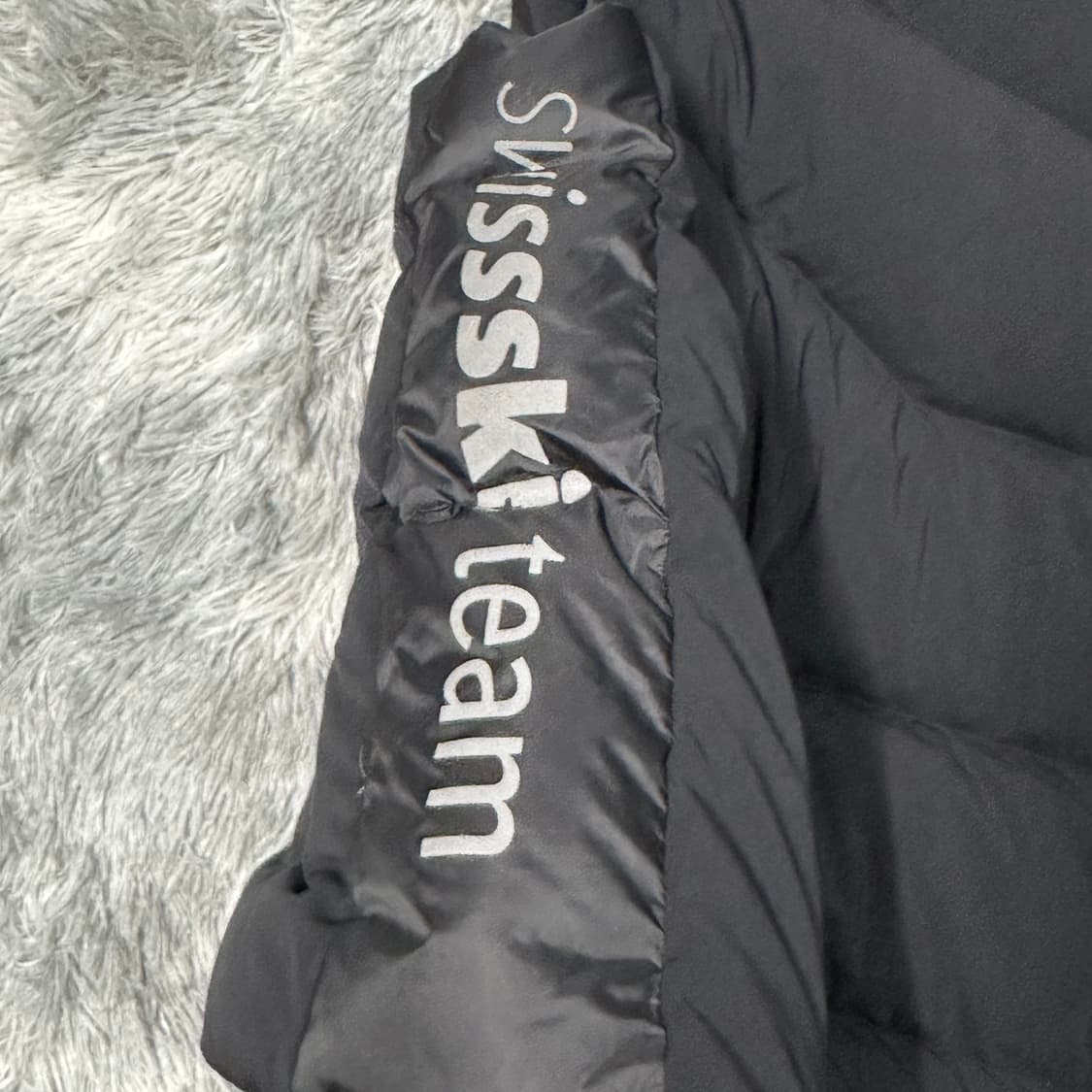 데상트 아우디 스위스 레플리카 패딩조끼 XXL 상품이미지5