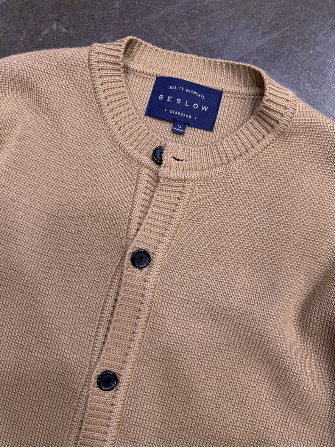 비슬로우 스탠다드 크루넥 니트 가디건 브라운 M 상품이미지5