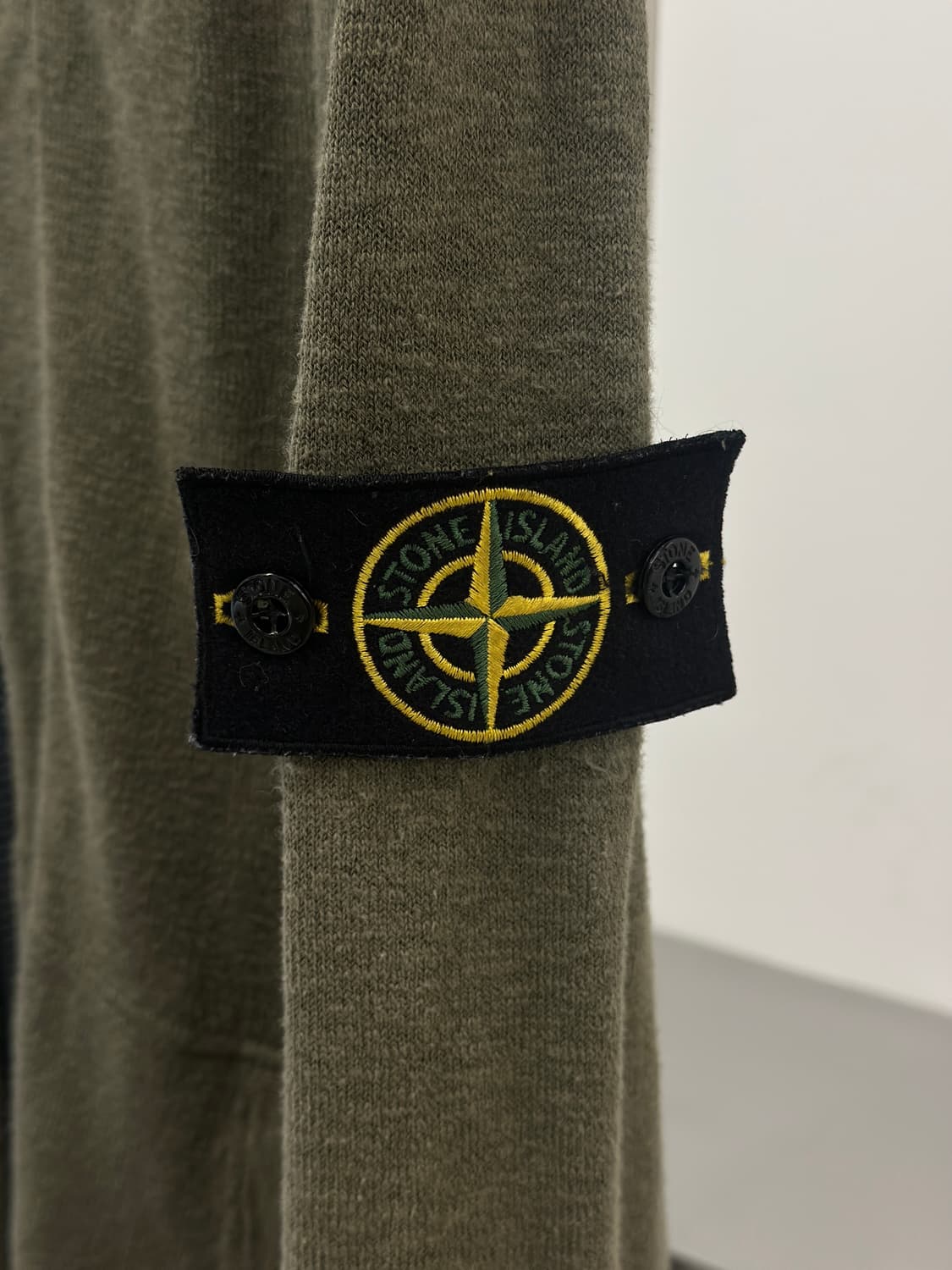 스톤아일랜드 와펜 나일론 배색 니트 후드집업 상품이미지5