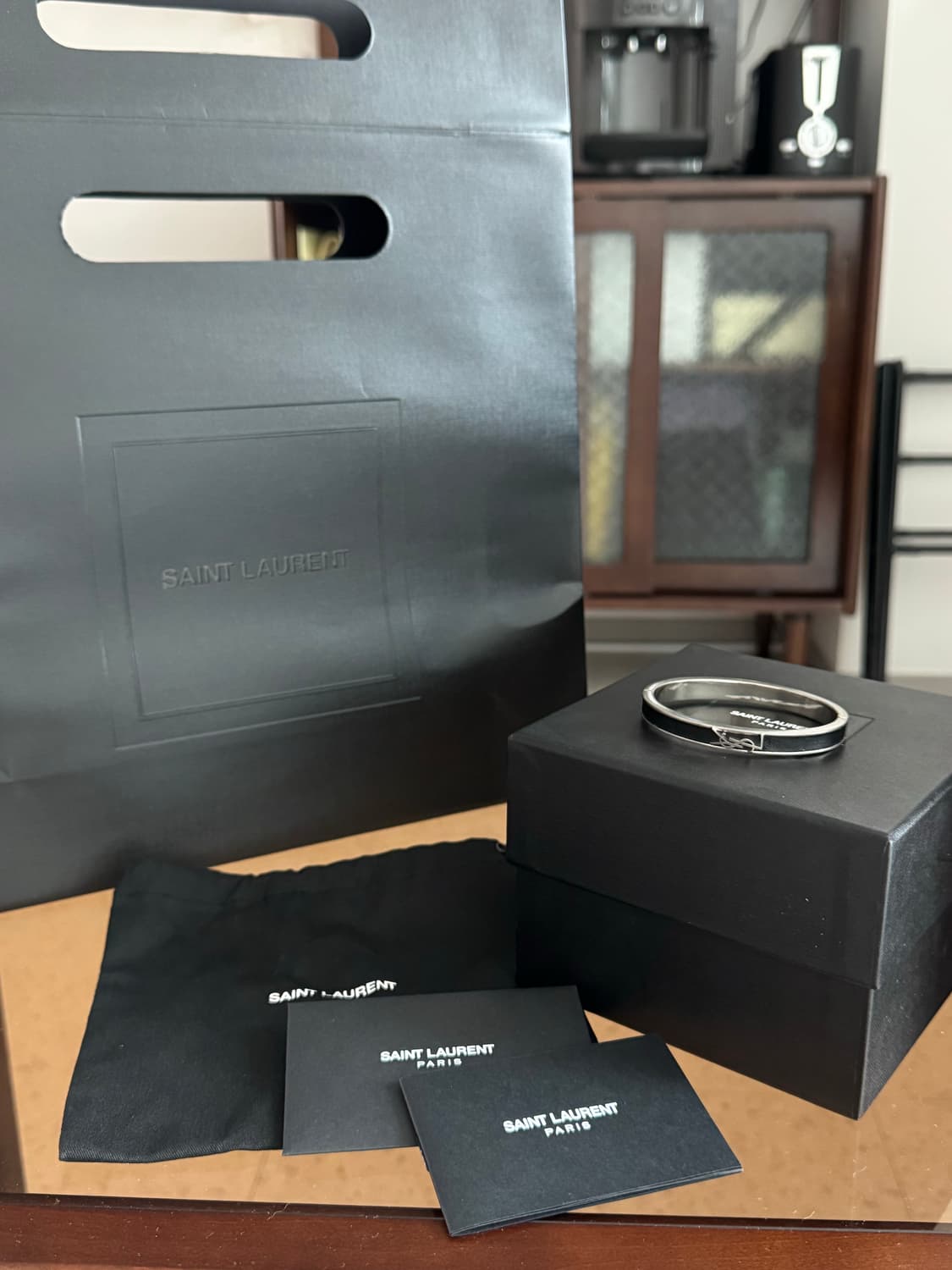 정가 105만 생로랑 카산드르 가죽 팔찌 상품이미지2