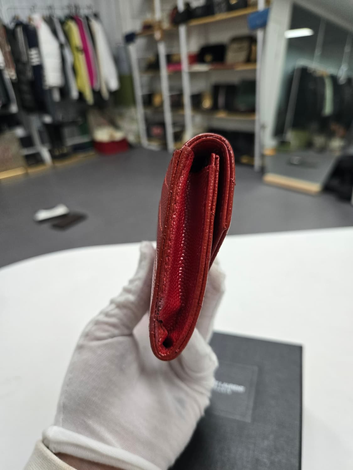 [50%할인] 입생로랑 엔벨로프 반지갑 상품이미지3