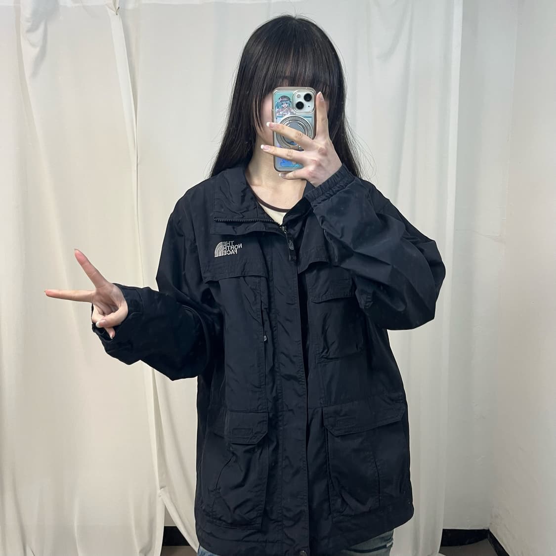 The North Face black windbreaker 상품이미지2