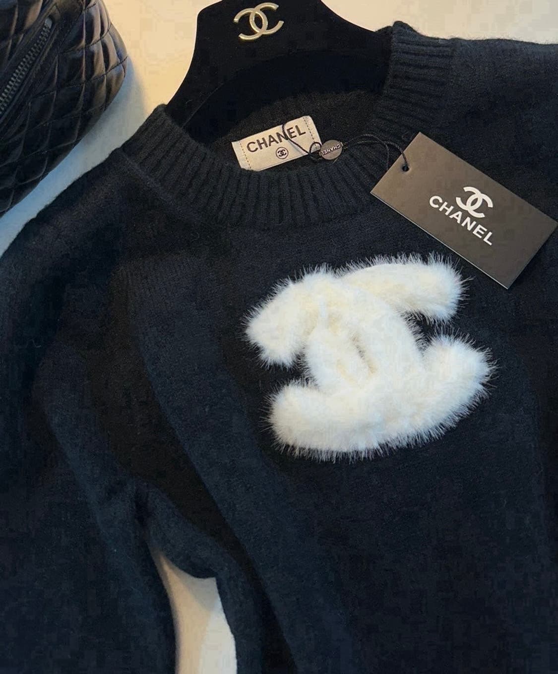 (새상품)샤넬퍼로고니트 상품이미지6