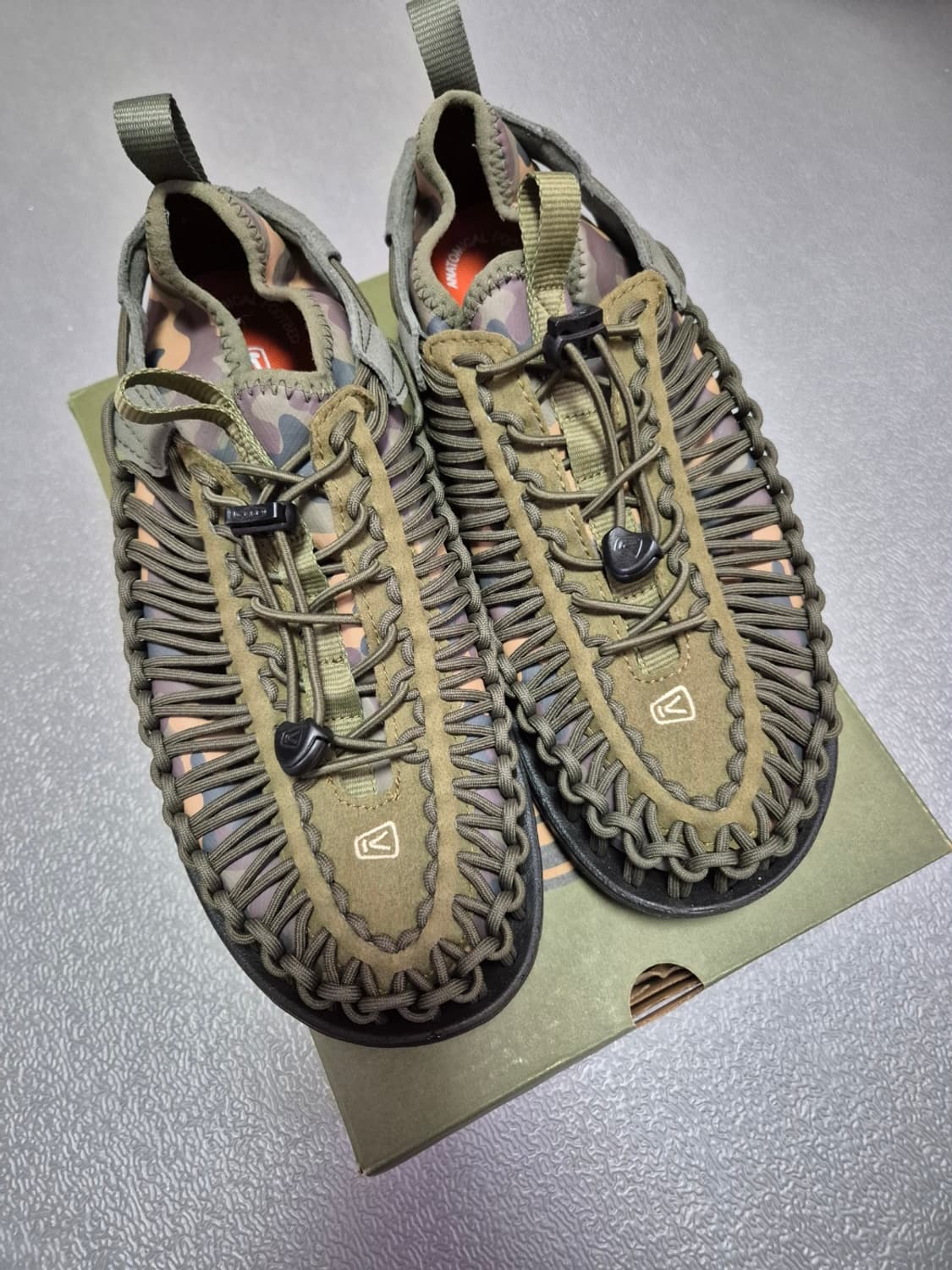 KEEN 킨 유니크 HT  올리브 카모 KN1019953J3
265mm 상품이미지1