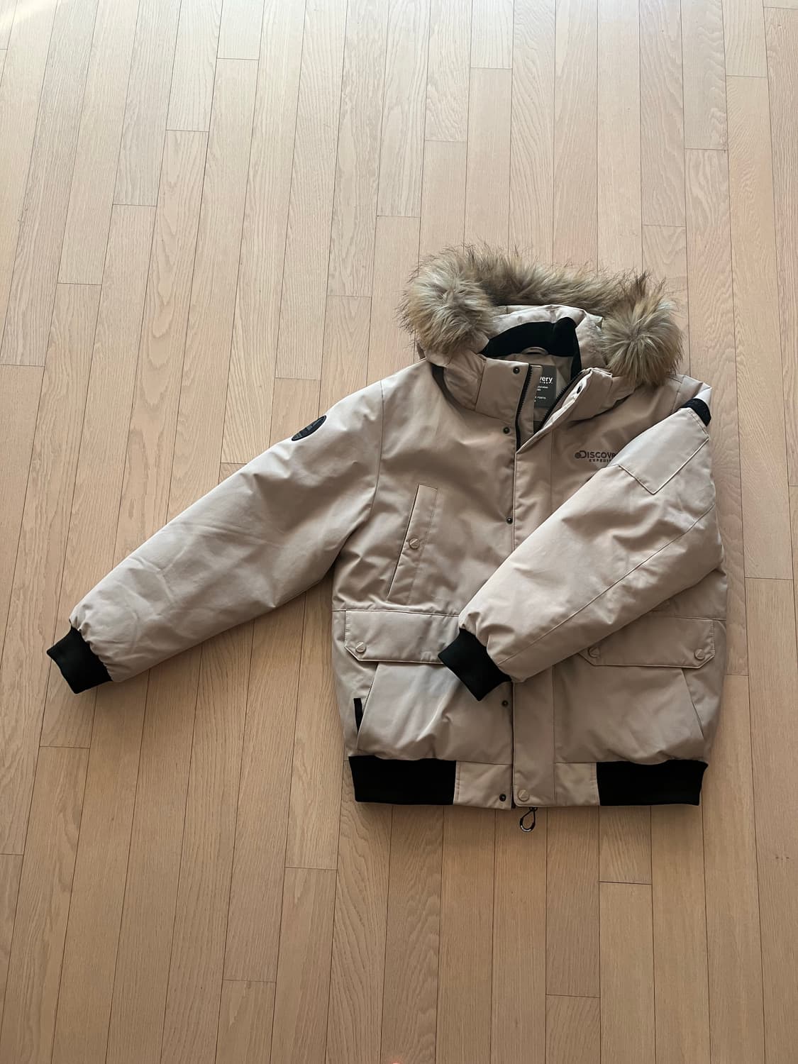 디스커버리 숏패딩 상품이미지1