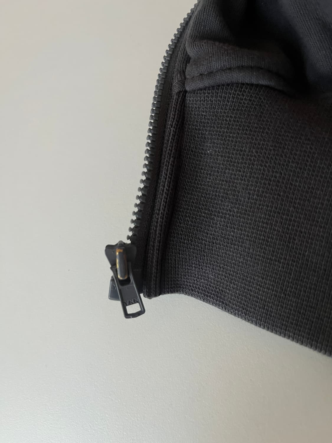 EE 누마레 커브드 후드집업 차콜 M 상품이미지3