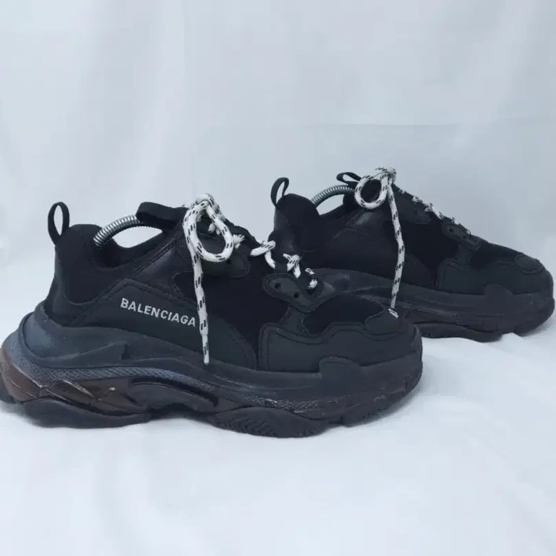 발렌시아가 트리플 블랙 스니커즈 275 상품이미지10