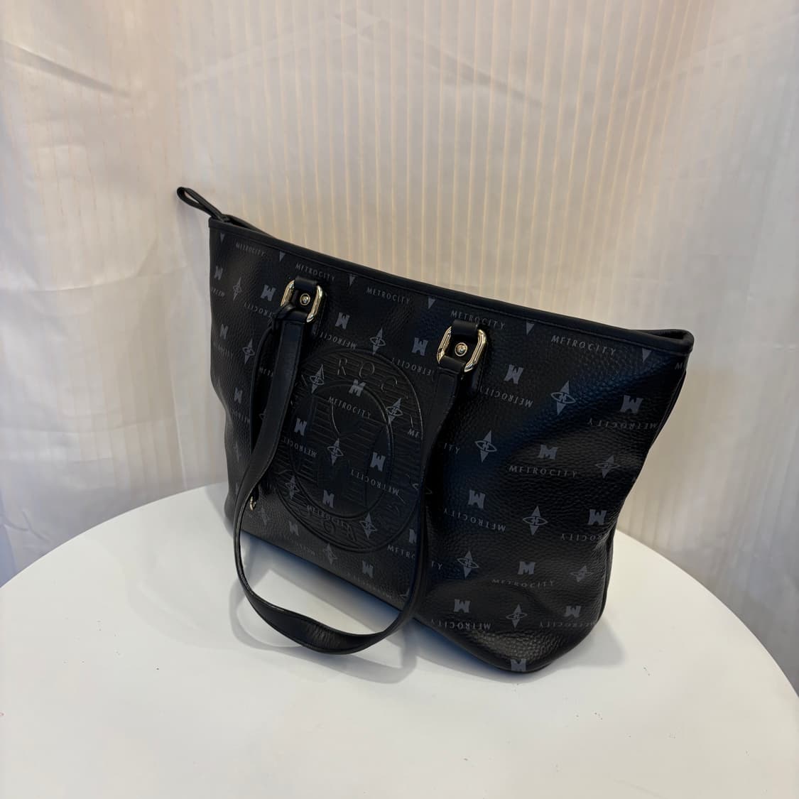 정품 메트로시티 가죽 숄더백     상품이미지3