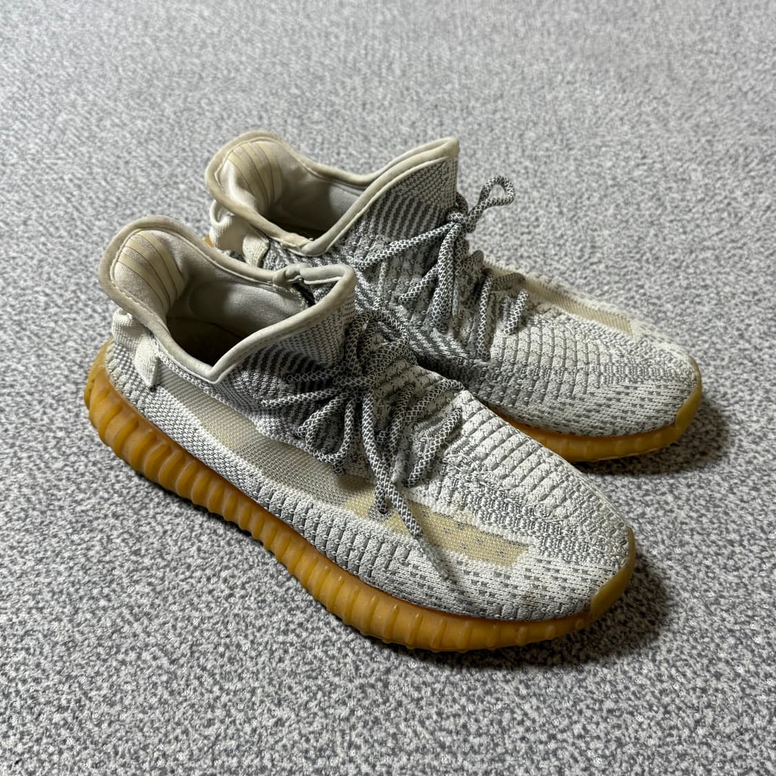 아디다스 이지부스트 350V2 스태틱 260 상품이미지1