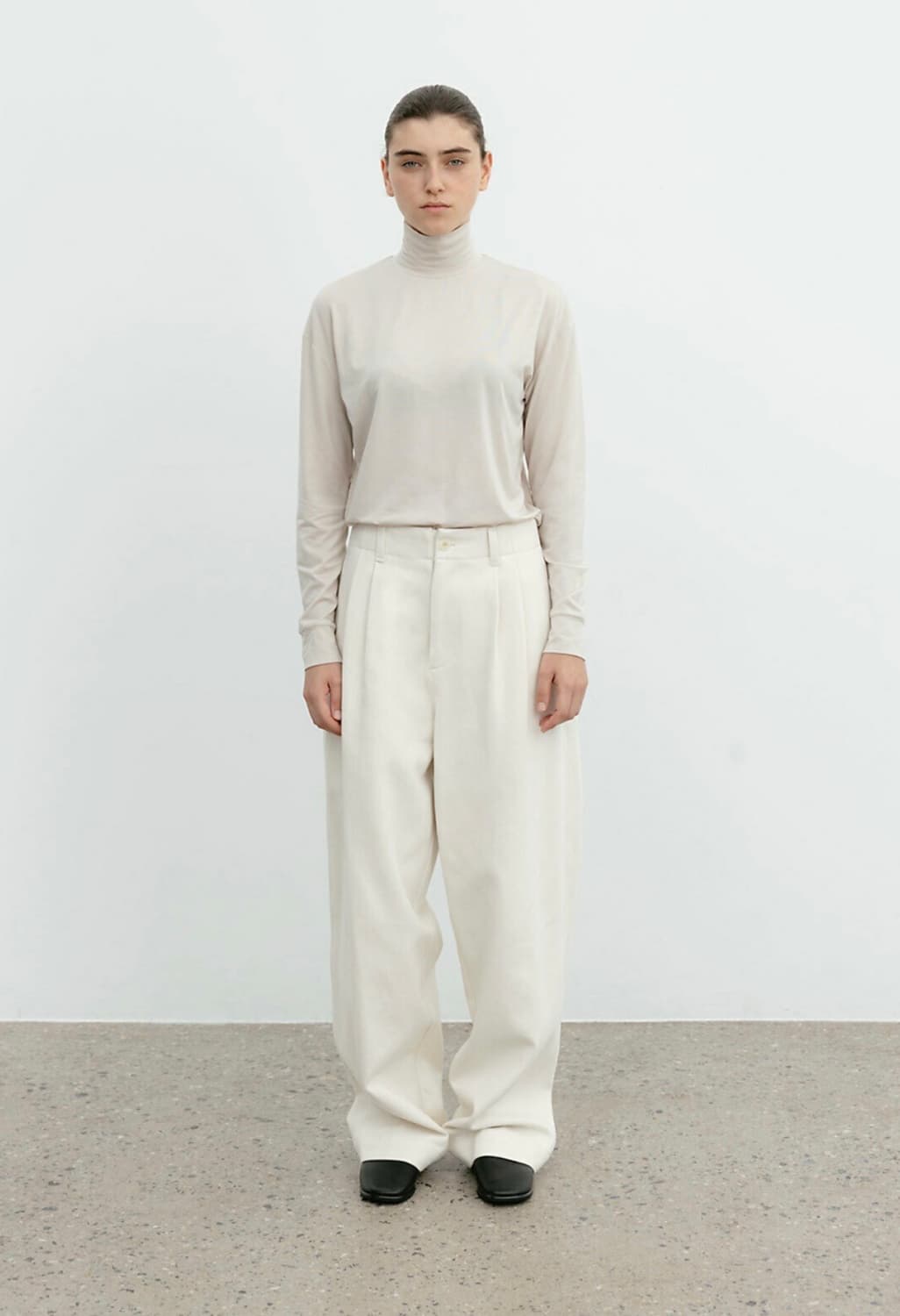 Lfm wide two tuck pants beige 상품이미지1