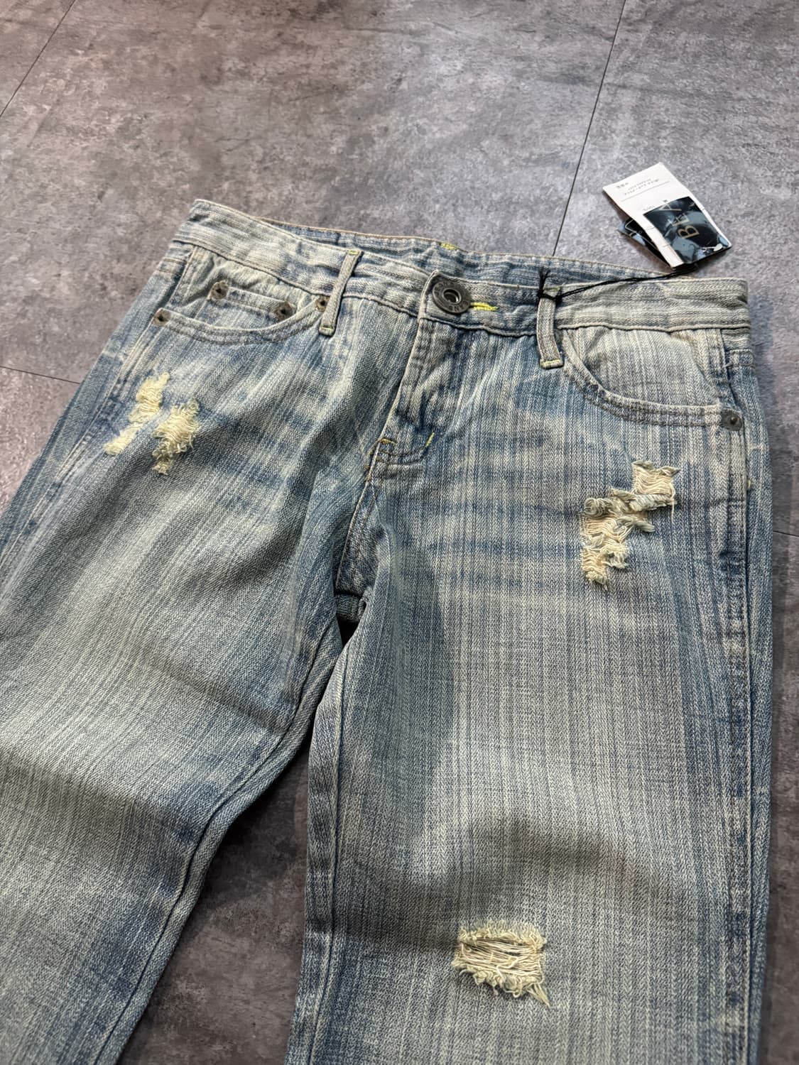 (미사용) 디스트로이드 부츠 컷 데님 상품이미지2