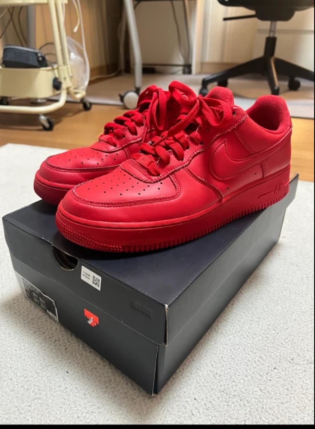 나이키 에어포스 1 '07 LV8 로우 트리플 레드  상품이미지2