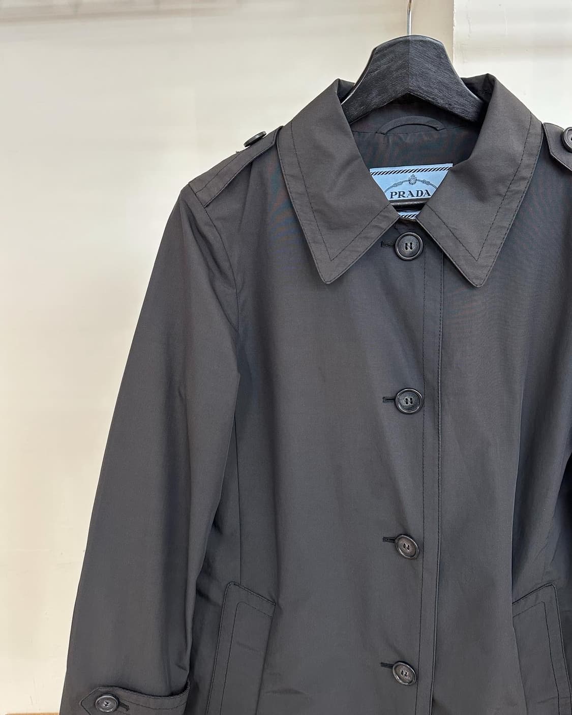프라다 차콜 4b 폴리 코트  상품이미지3