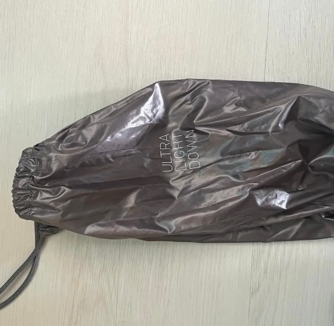 유니클로 샤이니 푸퍼 패딩 상품이미지4