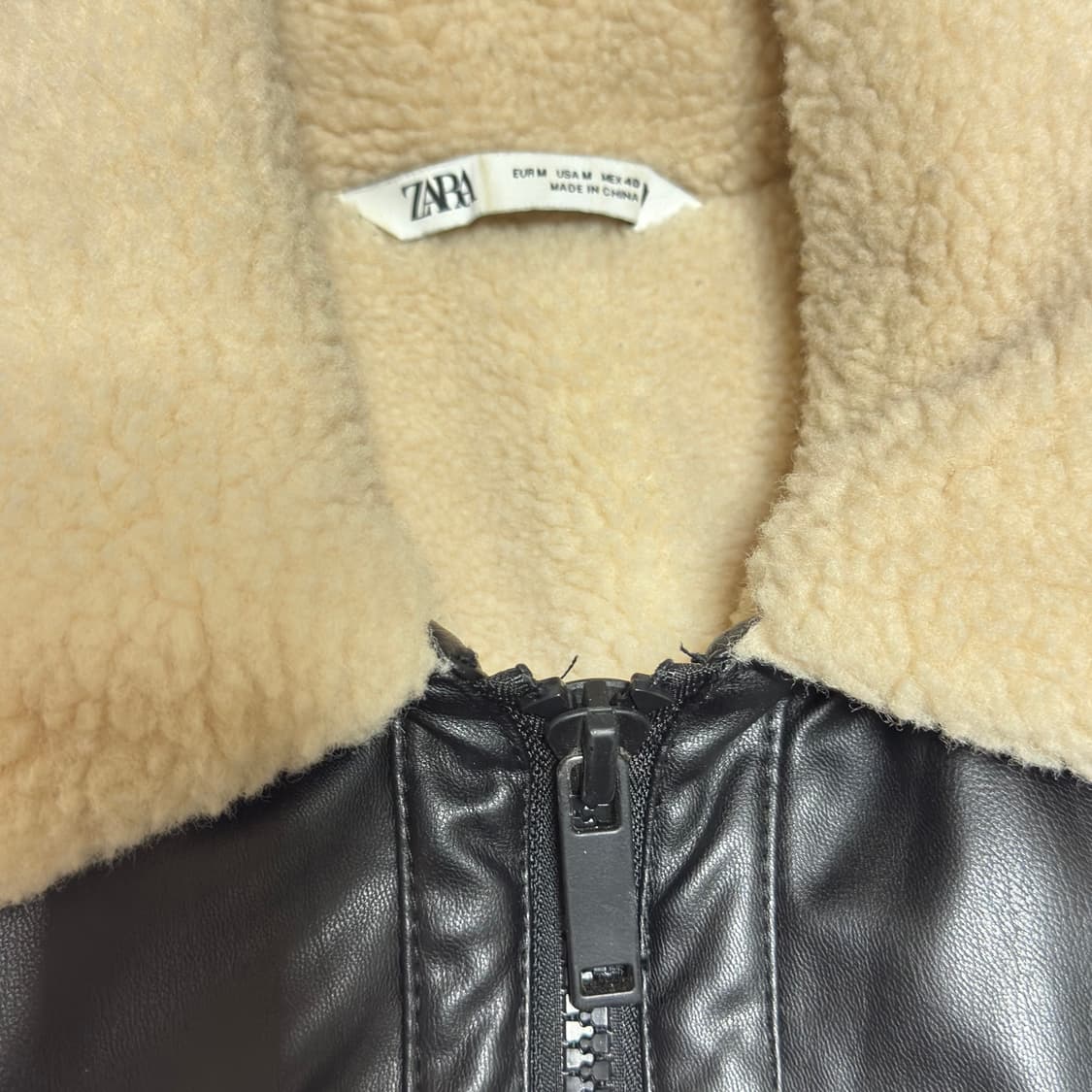 ✨ (바배) 자라 무스탕 레더 패딩 상품이미지4