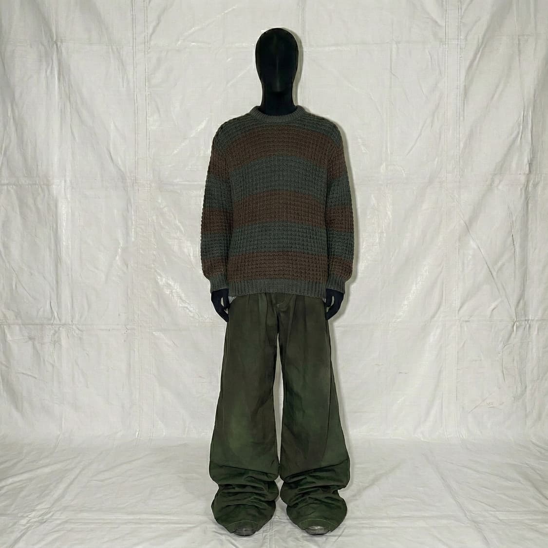 golden eagle sweater 상품이미지1