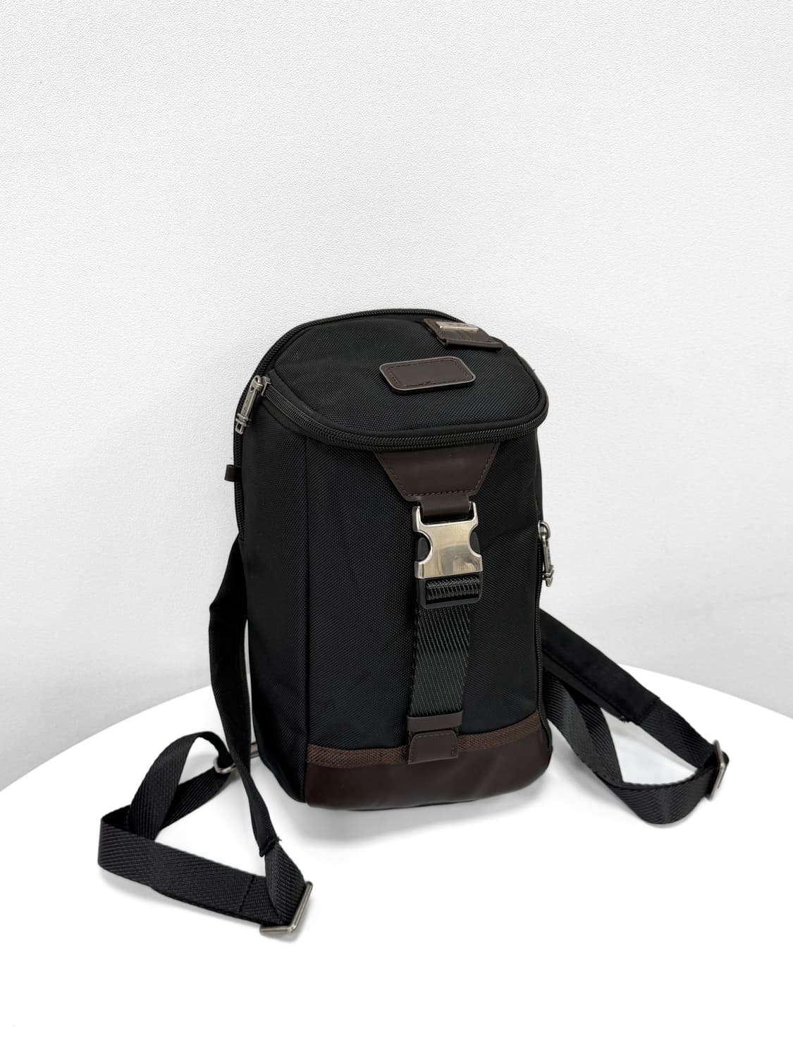 투미 우드랜드 슬링 2WAY 크로스 & 백팩 블랙 상품이미지1