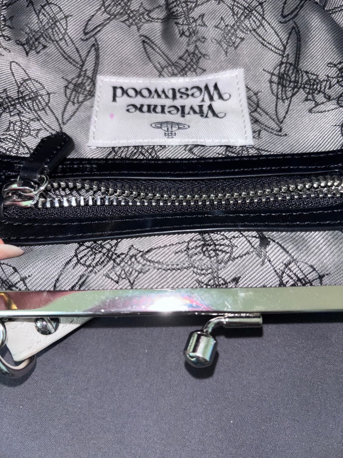 비비안웨스트우드 프레임 펄스백 복조리백 화이트 상품이미지7