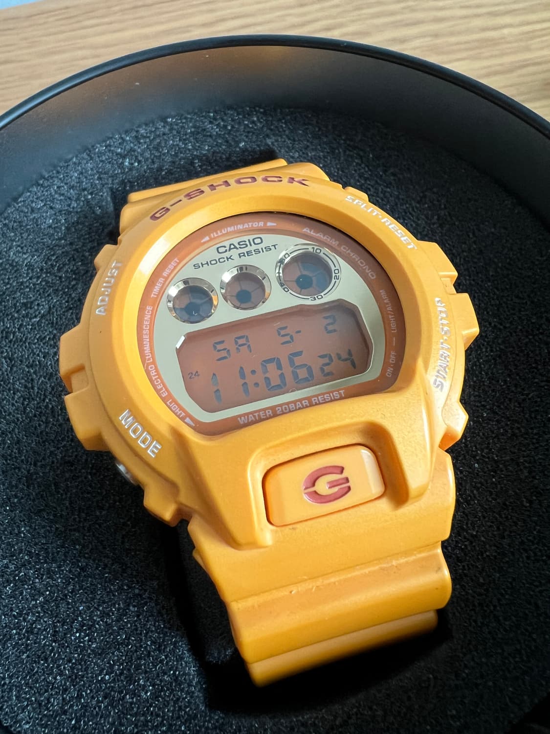 지샥 DW-6900SB-9DR 메탈릭옐로우 상품이미지1