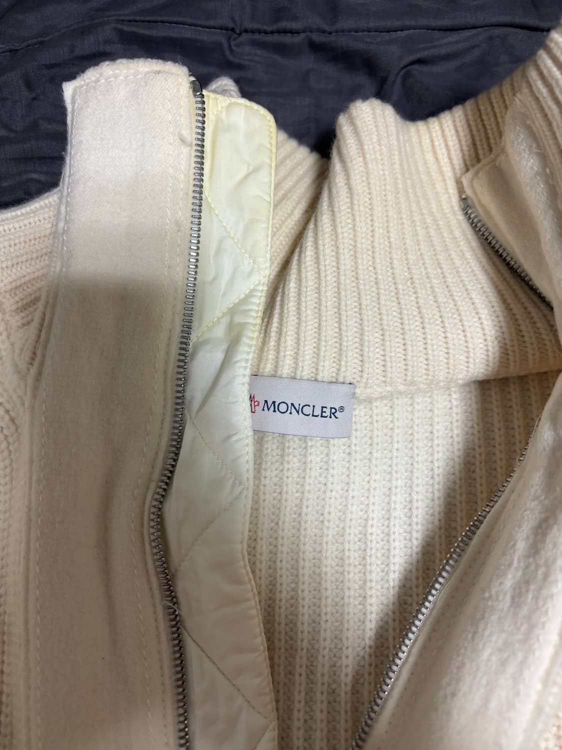 몽클레어 니트집업 상품이미지2