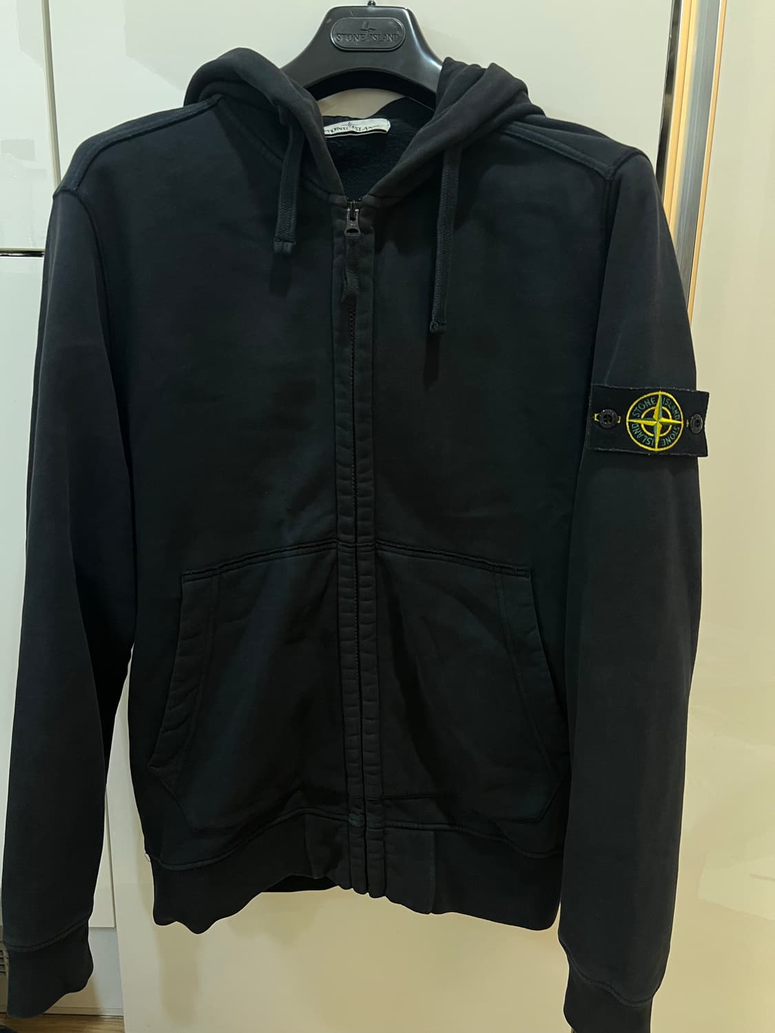 스톤아일랜드 블랙후드집업 L 상품이미지1