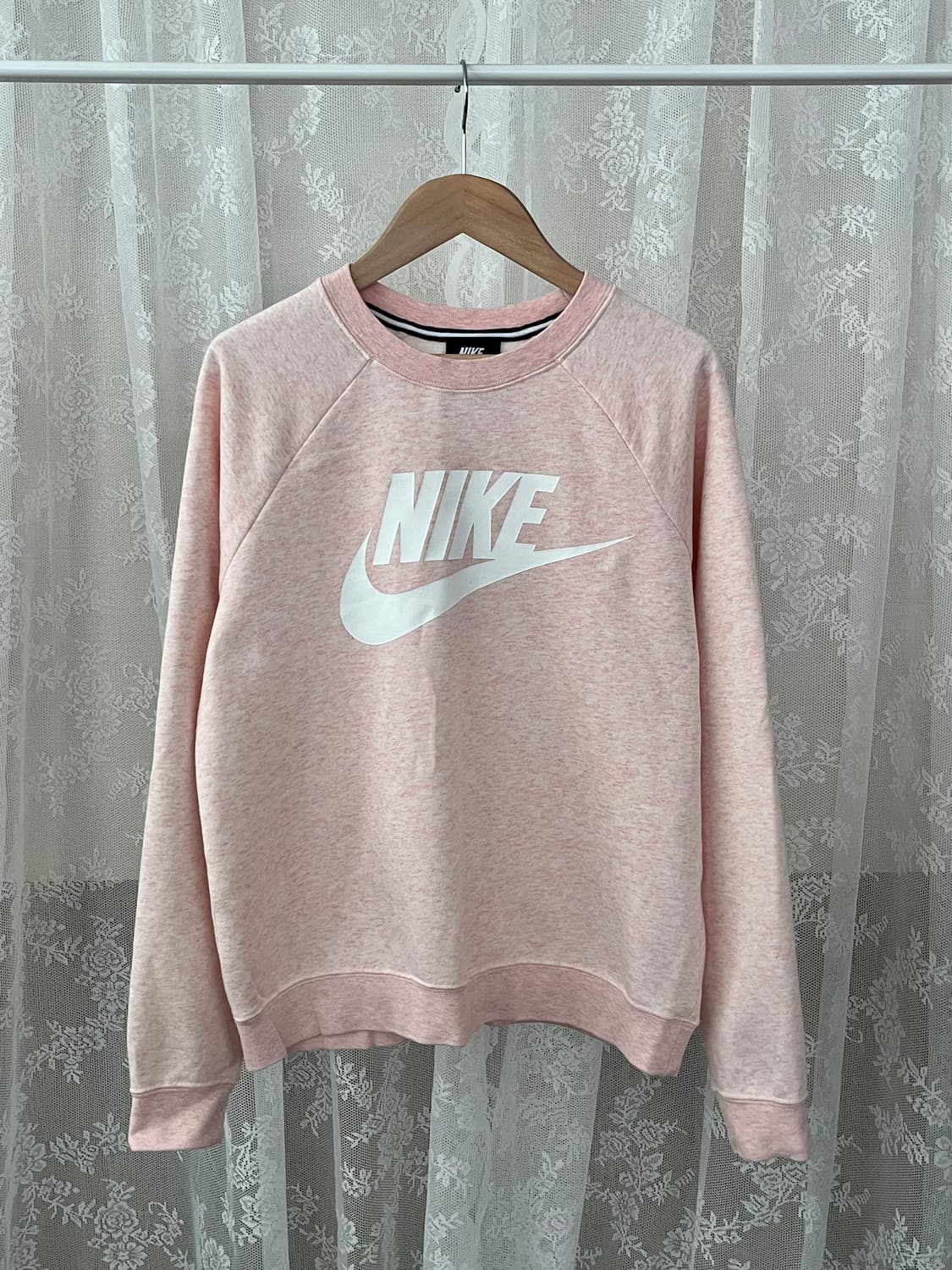 M) 나이키 스우시 기모 맨투맨 핑크 상품이미지1