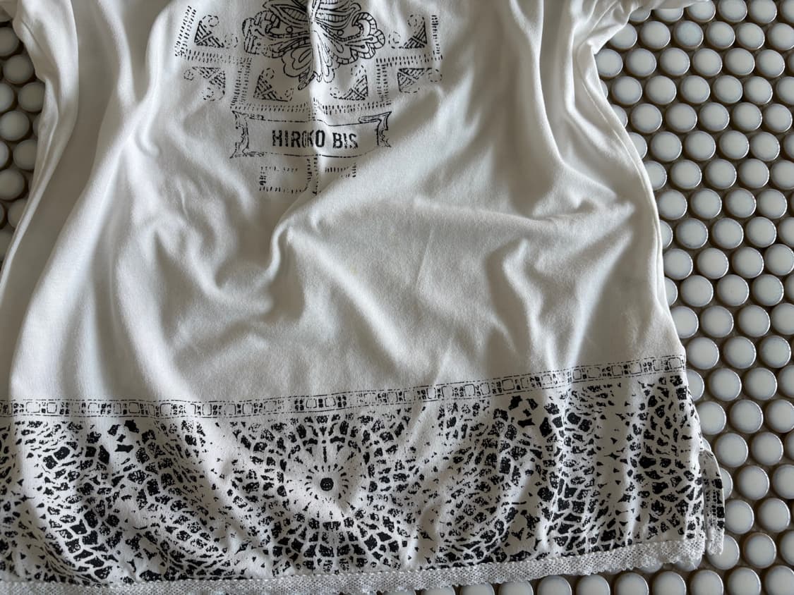 lace trim graphic top 상품이미지2