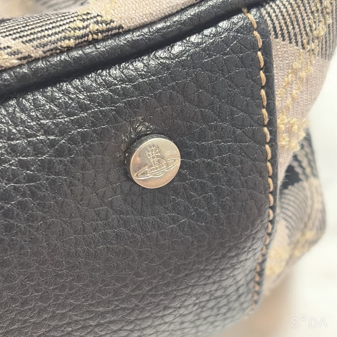 비비안웨스트우드 체크 숄더백 상품이미지5