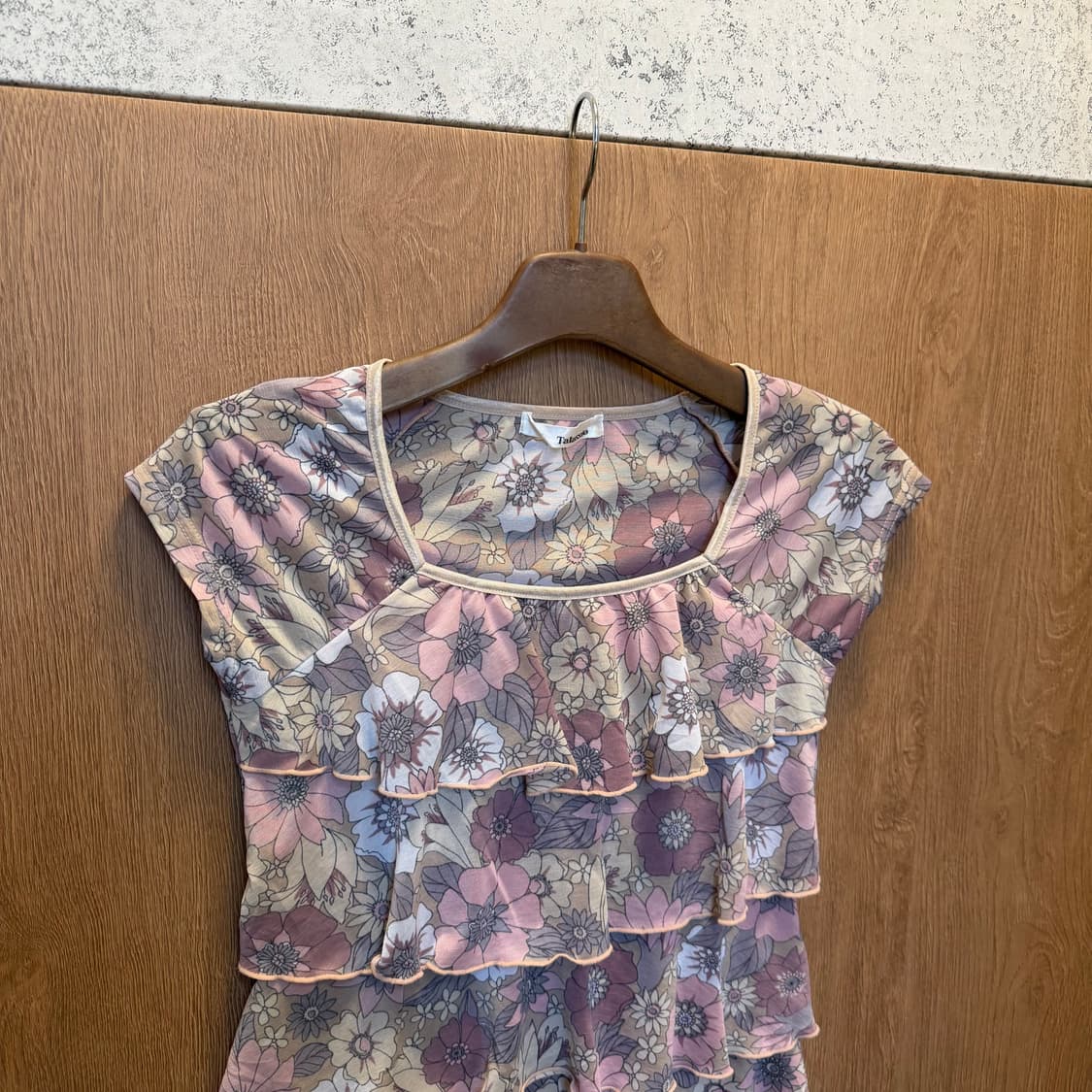 빈티지 슬리브리스 블라우스 플라워 프린팅 러플 레이어드 디테일 핑크 상품이미지3