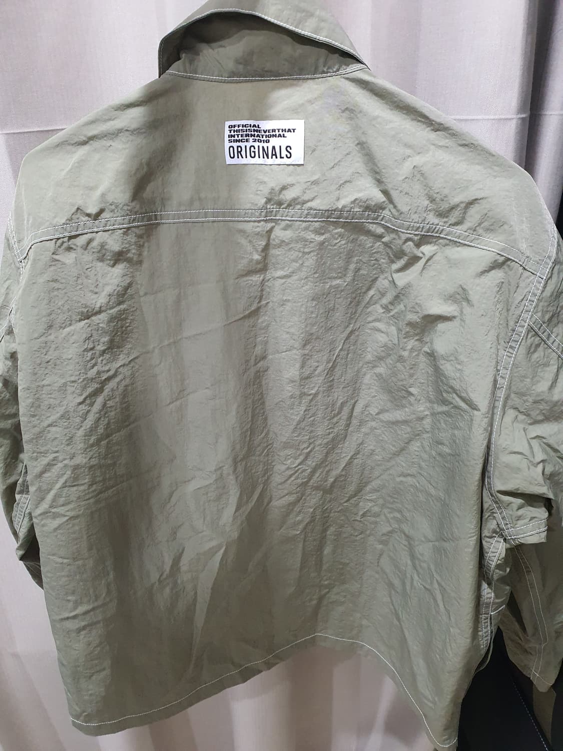 디스이즈네버댓  스터치 나일론셔츠  상품이미지2