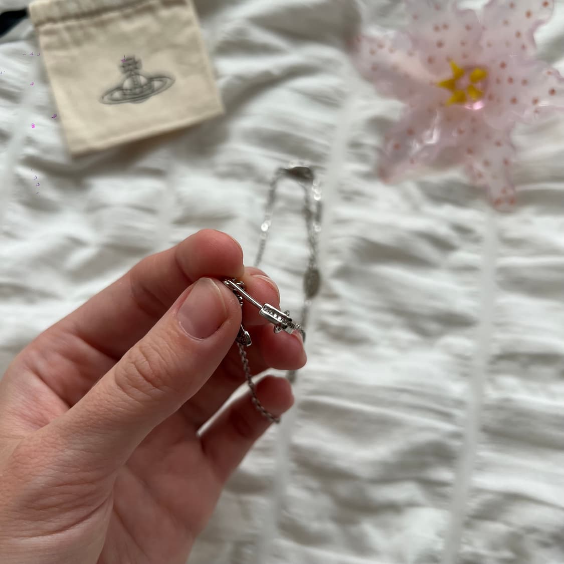 비비안웨스트우드 세이프티 핀 펜던트 목걸이 상품이미지5