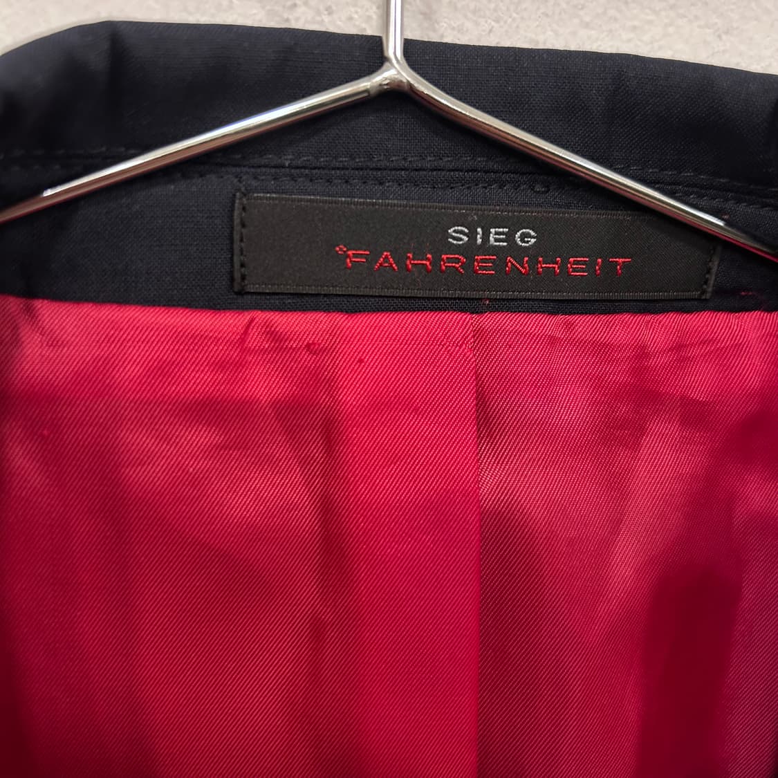 지이크 파렌하이트 슬림 실루엣 투버튼 블레이져 상품이미지3