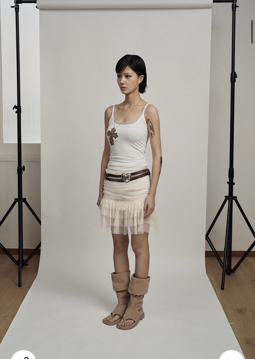 (새상품) 일리오 화이트 레오파드 크로스 네크리스 슬리브리스 나시 상품이미지3