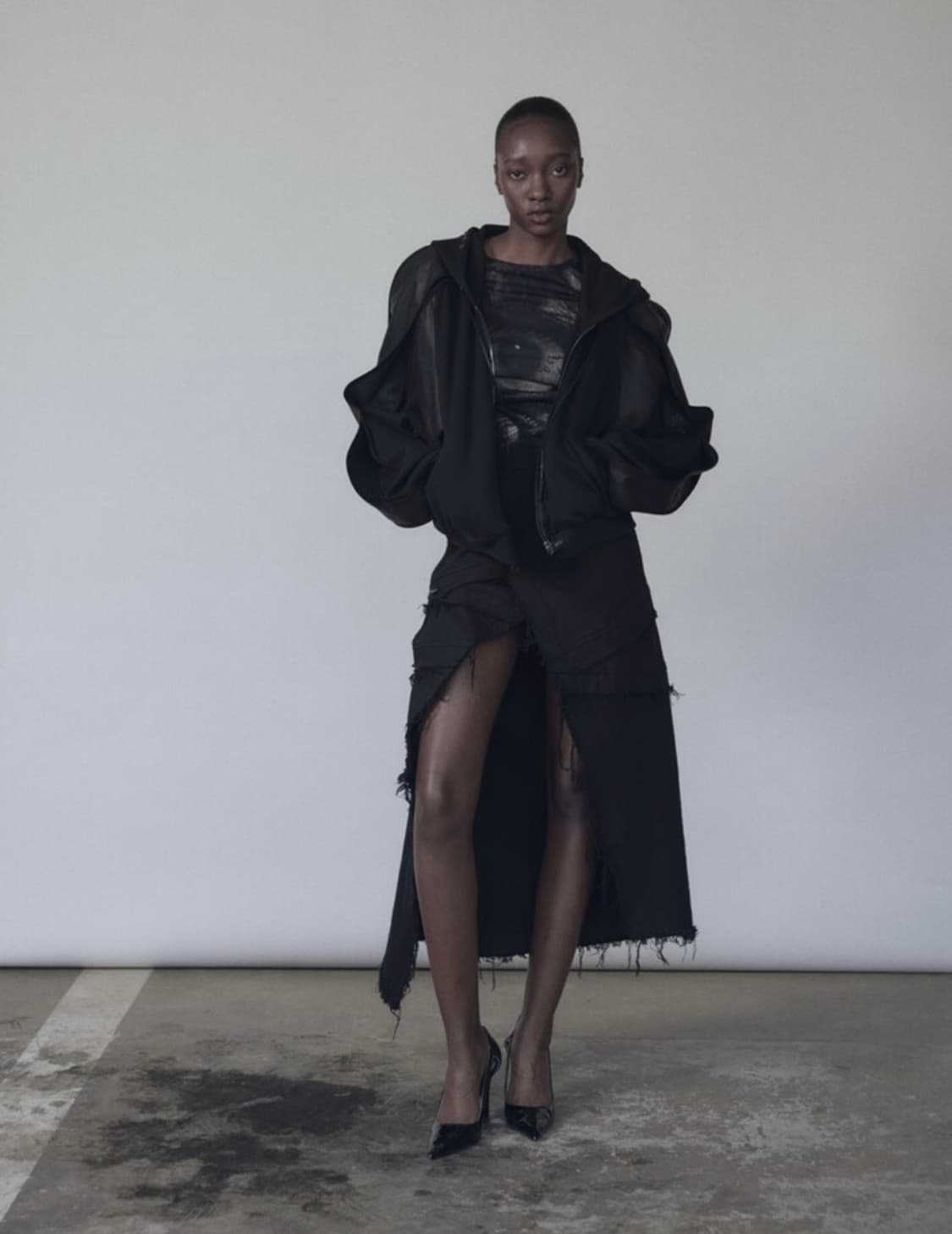 카르넷아카이브 HORSESHOE CRAB ZIP-UP HOODIE 상품이미지1