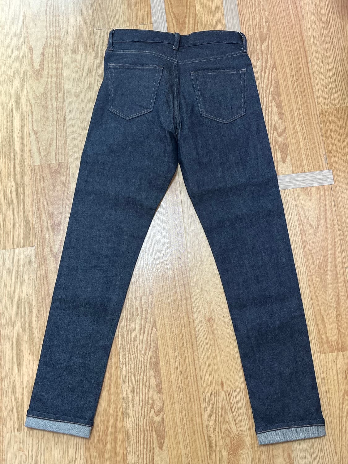 UNIQLO STRAIGHT SELVAGE SLIM FIT DENIM 상품이미지2